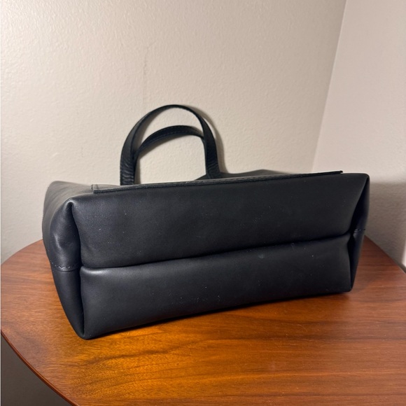 Portland Leather Medium Tote Bag in Full Grain Black Leather - Picture 10 of 12